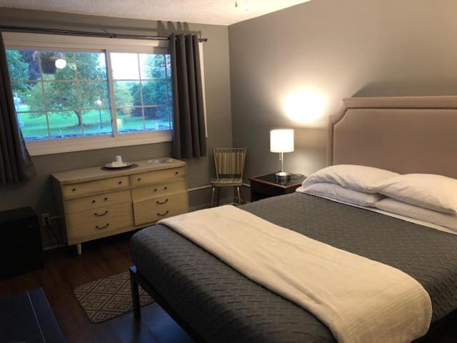 Nightshade Inn & Gardens Camillus المظهر الخارجي الصورة