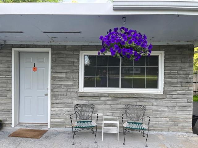 Nightshade Inn & Gardens Camillus المظهر الخارجي الصورة